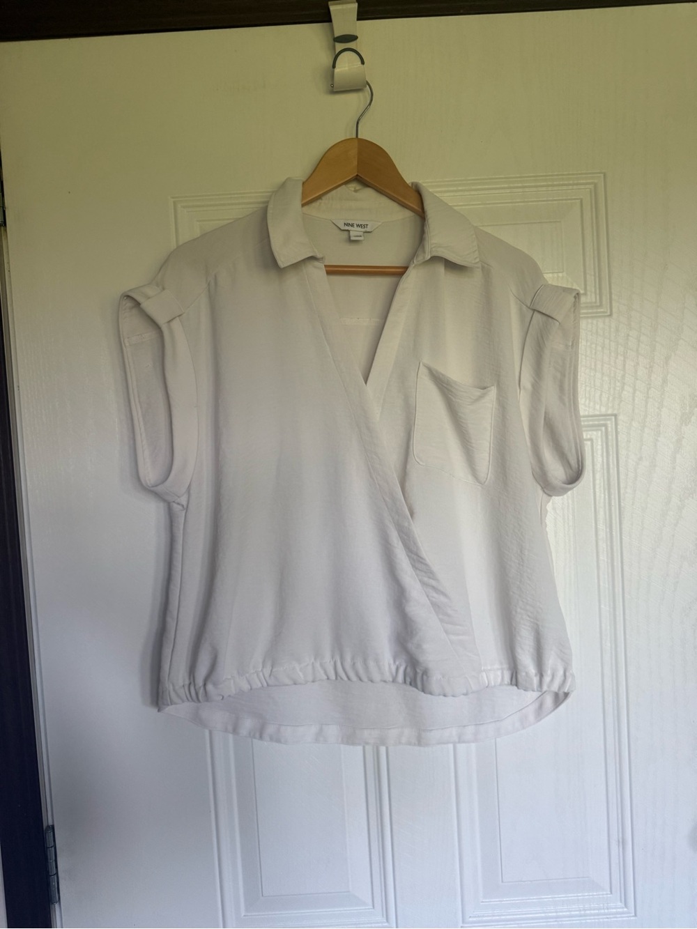 2 for $20 sale: Nine West white popover bubble hem collared blouse - L
